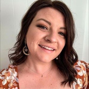 Meet your Posher, Sally